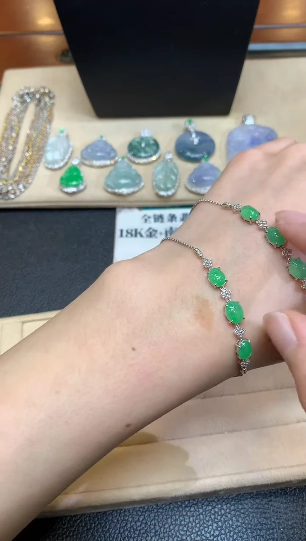 【闪购商品】翡翠手链18K金镶嵌蛋面【无服务费】