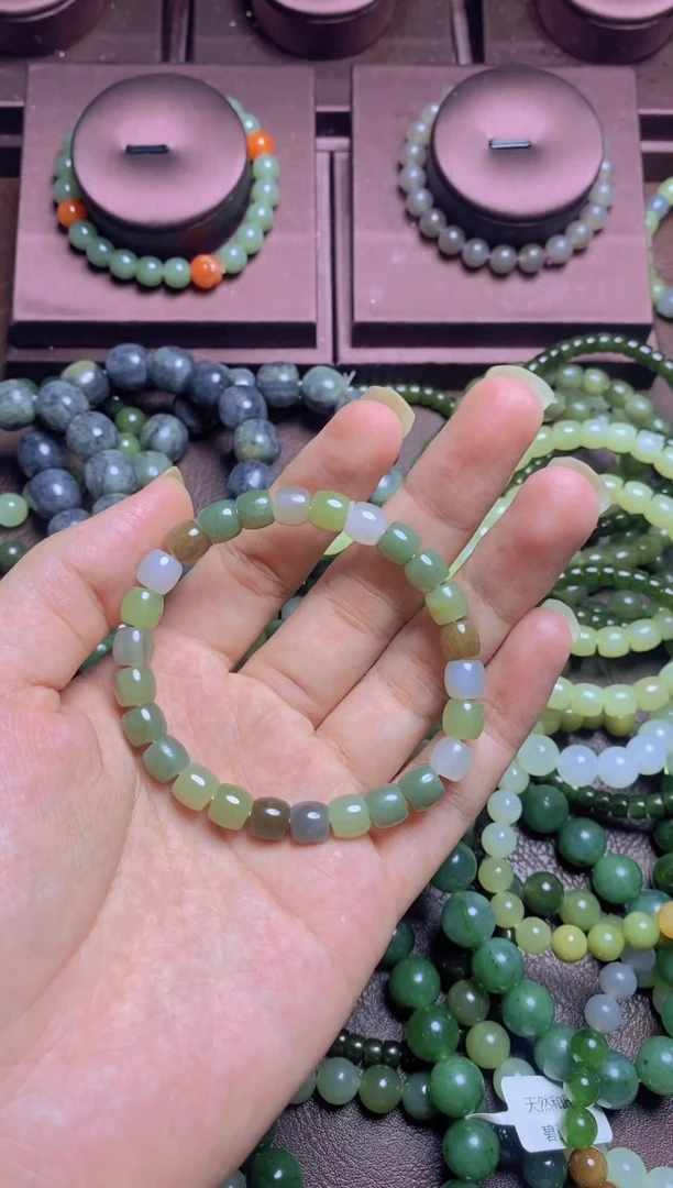 未镶嵌手串和田玉一*糖和田玉手串