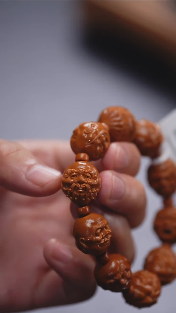 【闪购商品】橄榄核吊坠更厉害