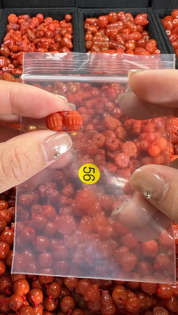 【闪购商品】南红玛瑙颈饰未镶嵌1