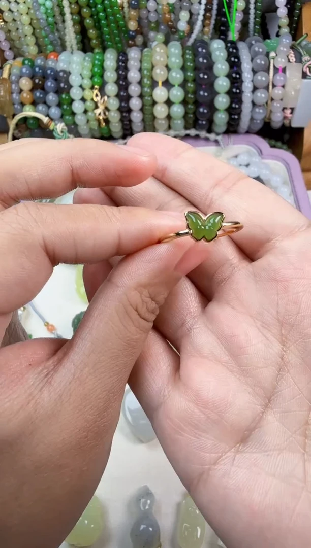 和田玉戒指银S925镶嵌碧玉蝴蝶戒指