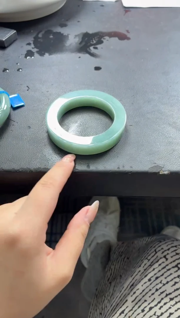 未镶嵌手镯定制翡翠艾*ddj