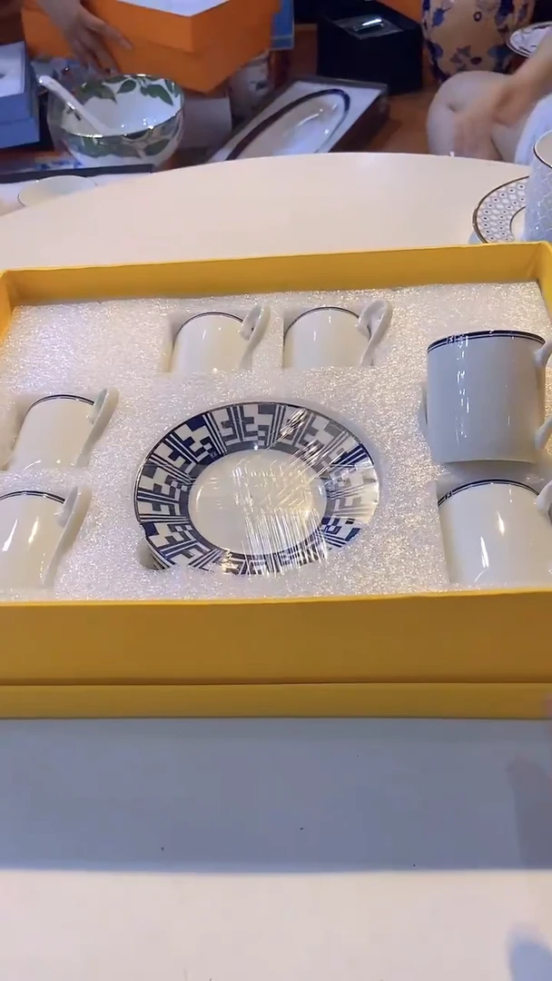 鸿辉家品牌瓷器，京东包邮！