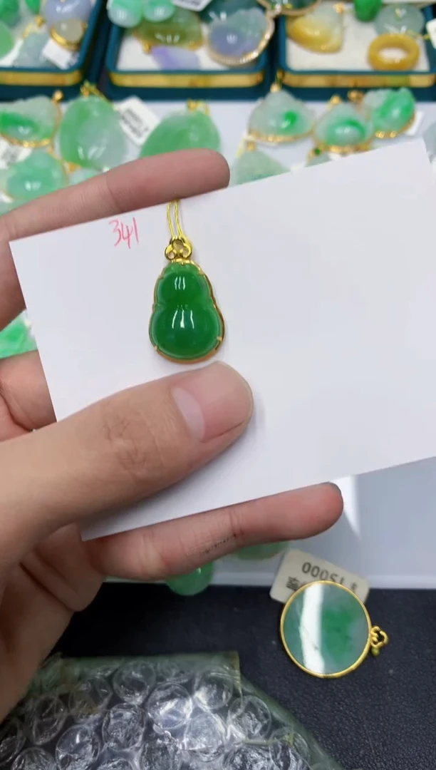 颈饰18K金镶嵌翡翠111111