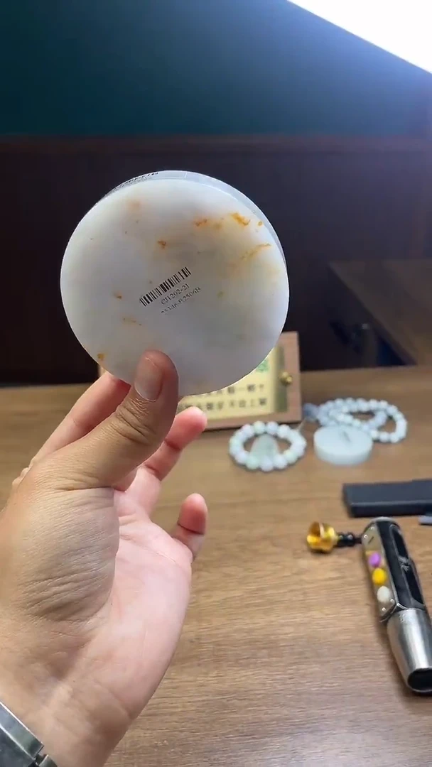 未镶嵌手镯定制翡翠梅*?定制