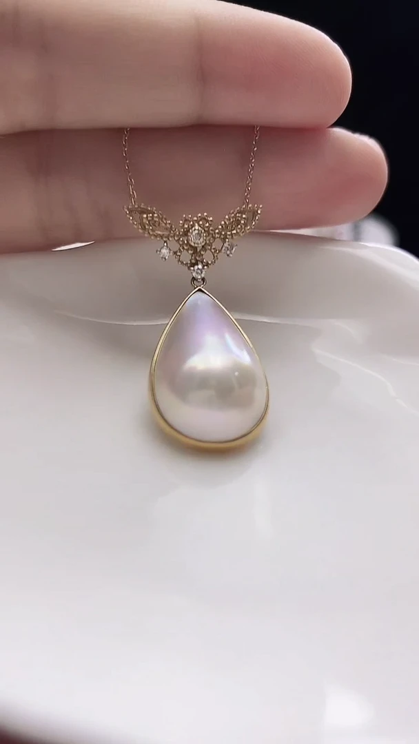 18K金镶嵌颈饰拼合珍珠（马贝珠）海水马贝吊坠