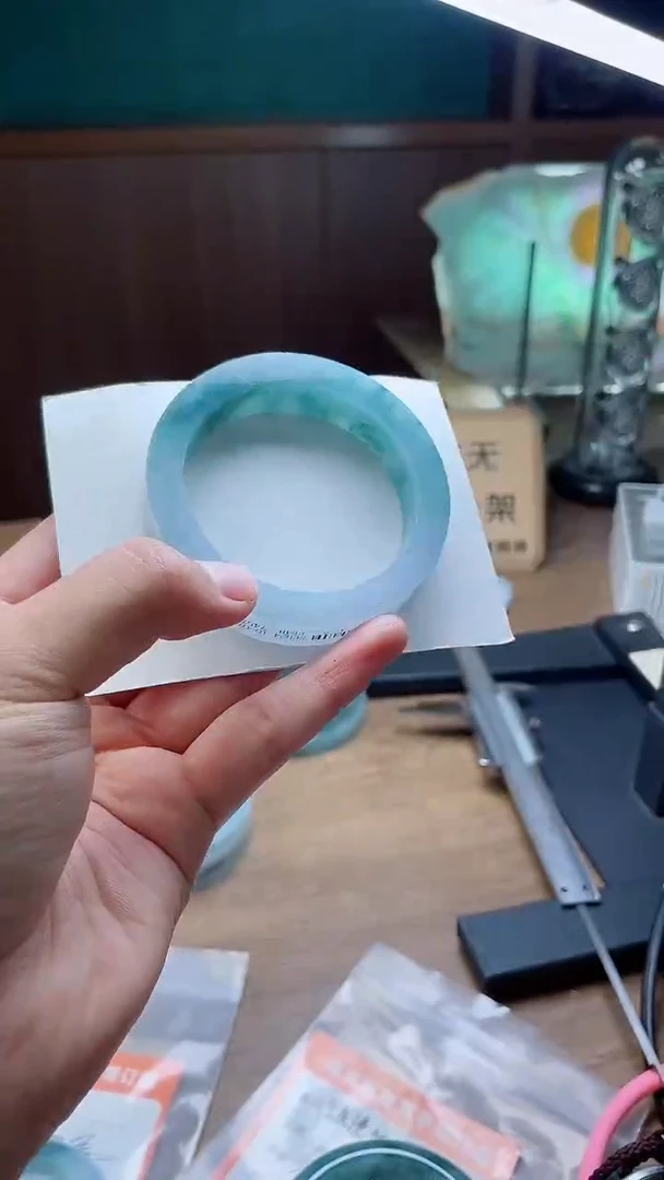 定制翡翠手镯未镶嵌定制