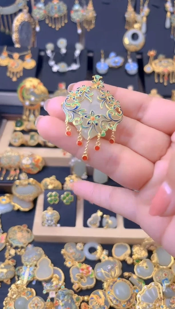 【闪购商品】和田玉吊坠银S925镀金镶嵌繁华似锦流苏吊坠