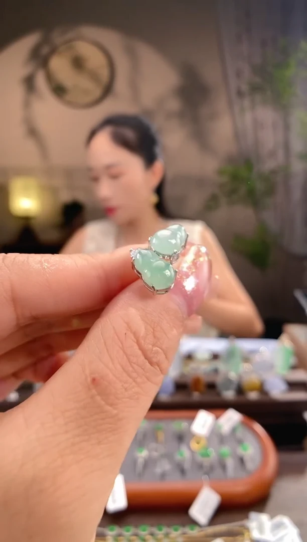 翡翠银S925镶嵌吊坠(不含链)耳饰一对