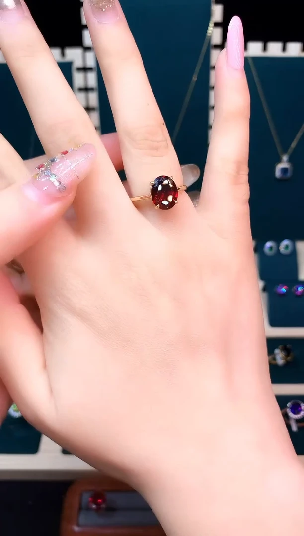 石榴石戒指银S925镶嵌....