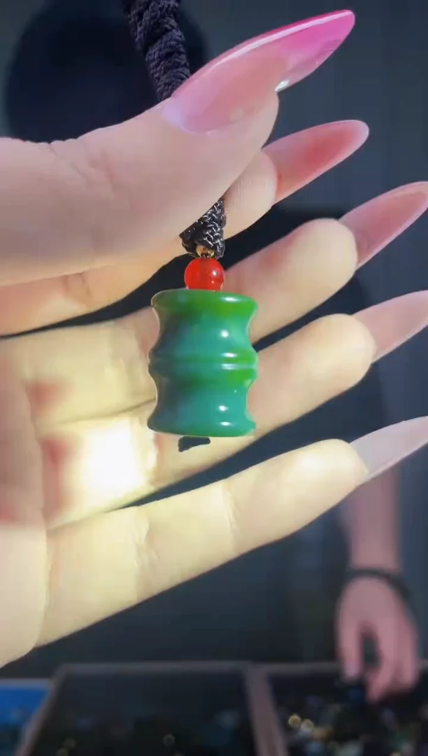 和田玉未镶嵌挂件拍一发一，多样性发货！