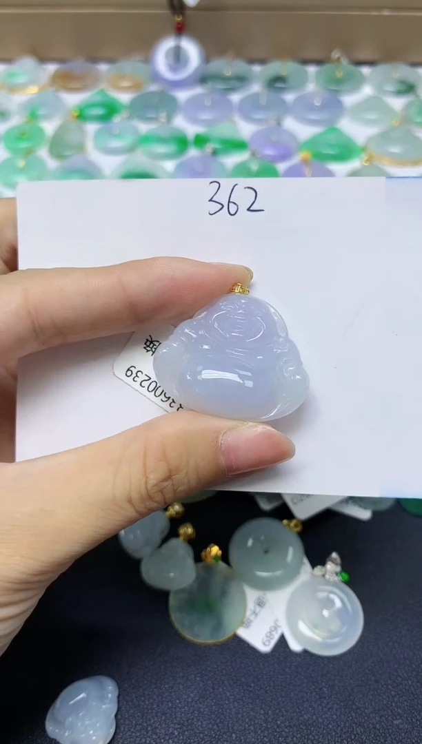 翡翠18K金镶嵌颈饰 天然缅甸翡翠A货