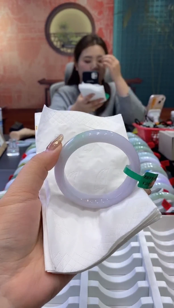 【闪购商品】翡翠手镯未镶嵌多人0011357