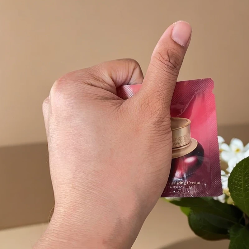 【F双39】红色小胖面霜小样30片