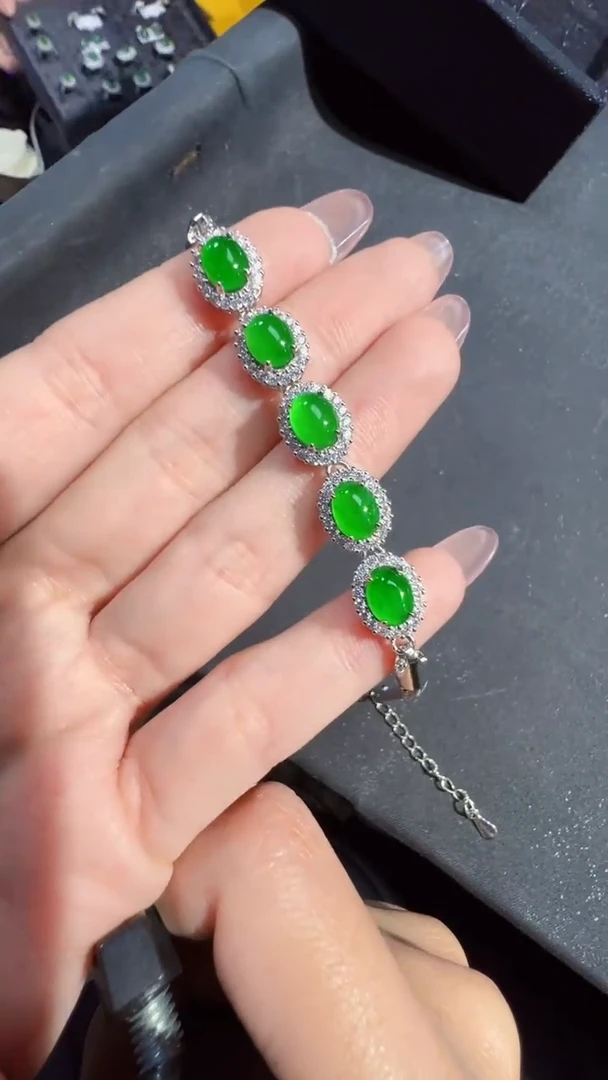 【闪购商品】定制翡翠未镶嵌手链商品多样性发货1