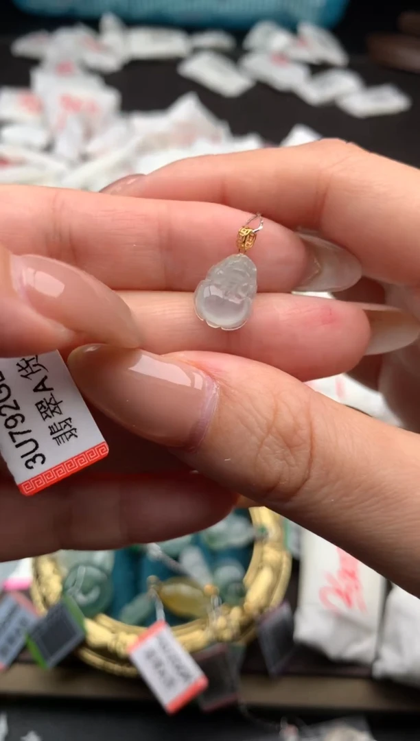 【闪购商品】翡翠挂件18K金镶嵌一