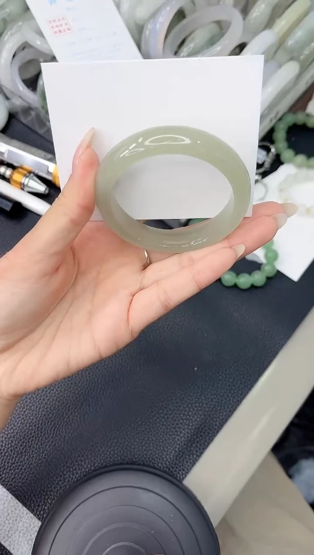 石英质玉手镯未镶嵌a23-52.8