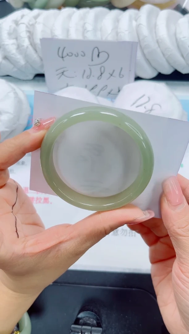 未镶嵌手镯石英质玉54-55.2