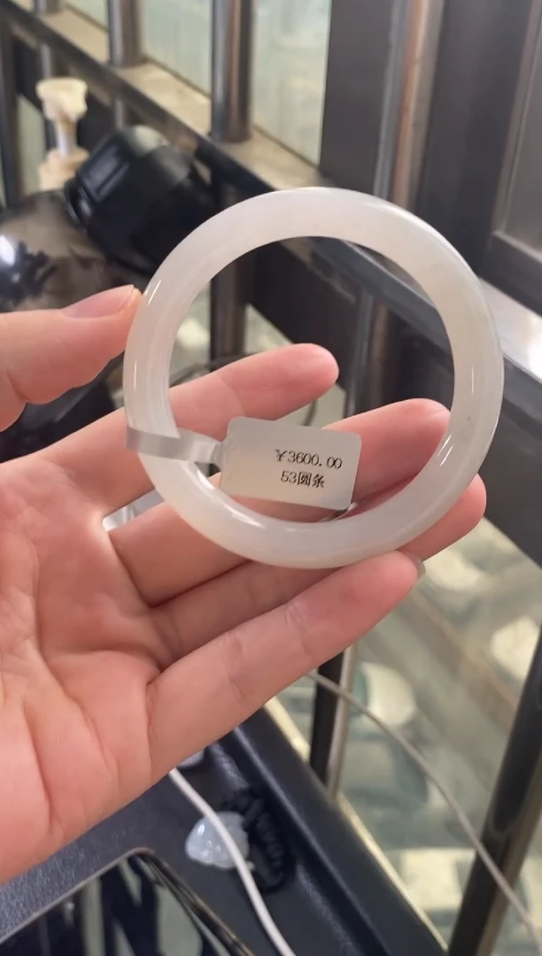 翡翠手镯未镶嵌//20254405