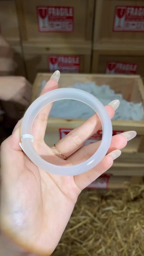 L246精品手串手链一条