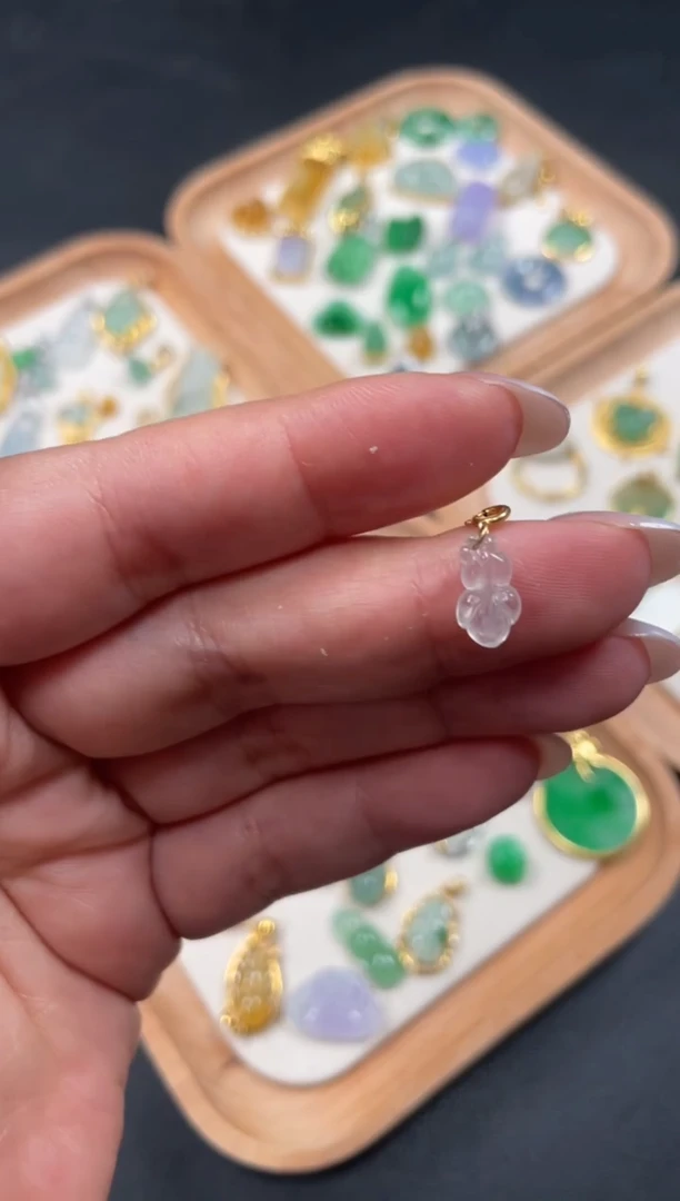 翡翠18K金镶嵌吊坠(不含链)一个  GY678
