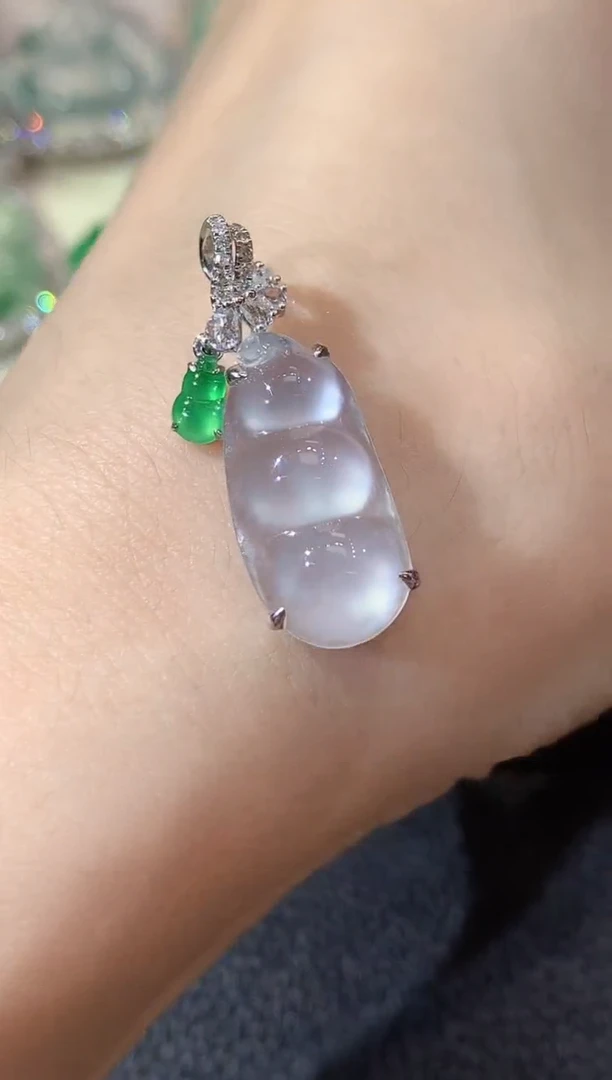 吊坠(不含链)18K金镶嵌翡翠A87