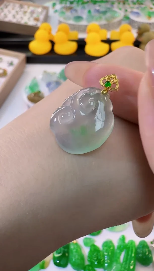 颈饰18K金镶嵌翡翠缅甸A货翡翠