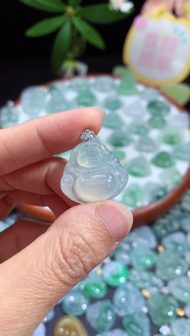 颈饰未镶嵌翡翠佛公