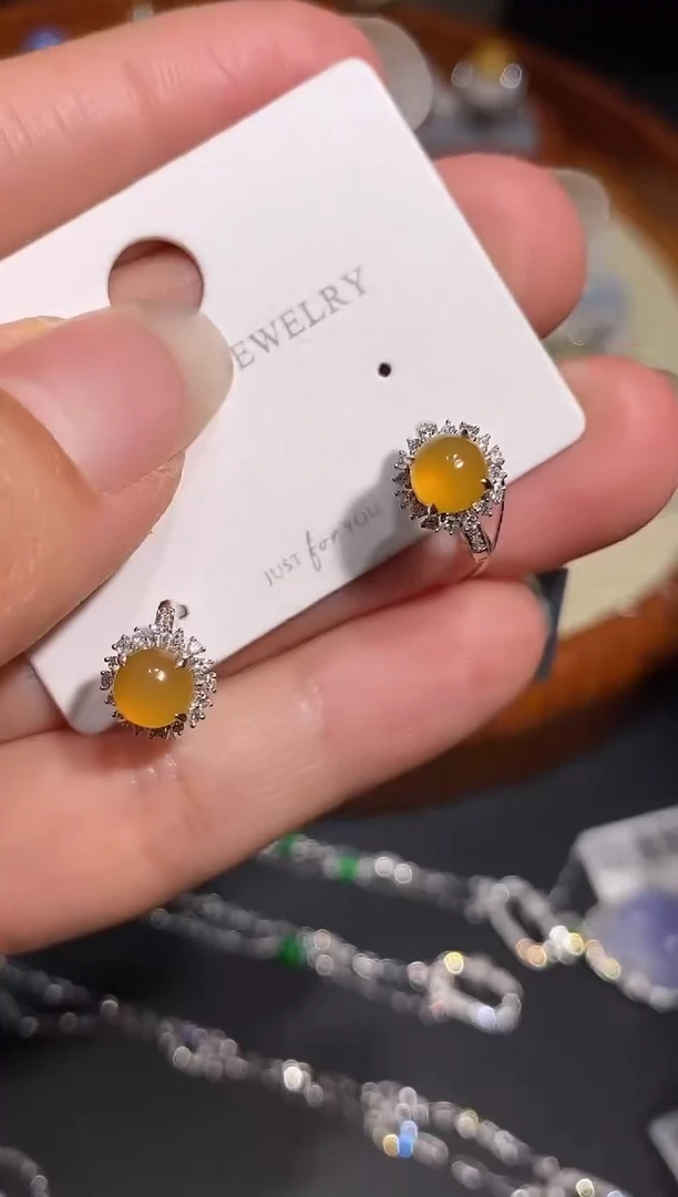 【闪购商品】翡翠耳饰18K金镶嵌耳饰