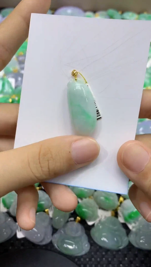 颈饰未镶嵌翡翠天然缅甸翡翠A货