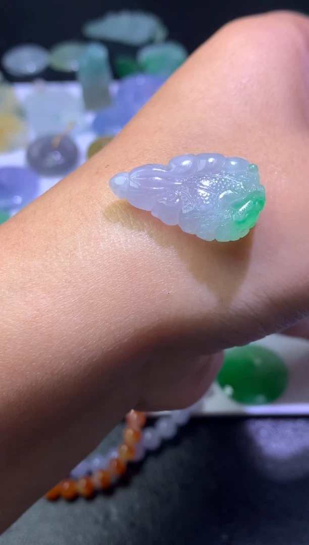 未镶嵌定制翡翠毛货