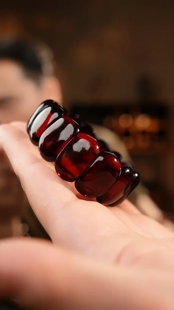 琥珀项链未镶嵌血珀手牌