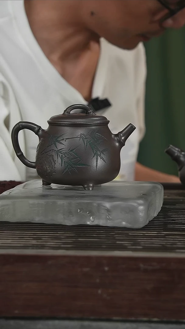 茶壶紫砂黄自英，全套证，送墨宝280CC236号