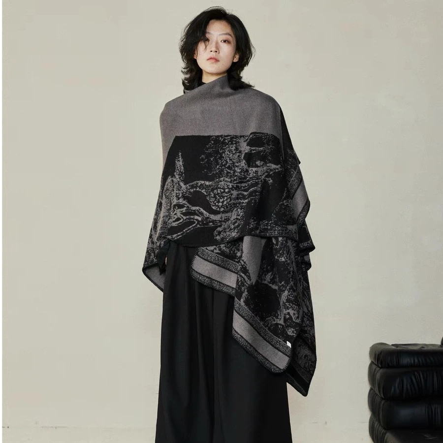 新款仿羊绒民族风秋冬斗篷披肩保暖多功能美拉德外气质外搭披风女