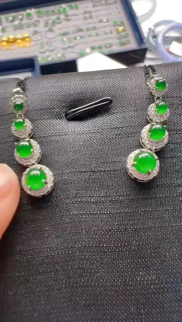 【闪购商品】翡翠耳饰银S925镶嵌多样性发货拍一发一