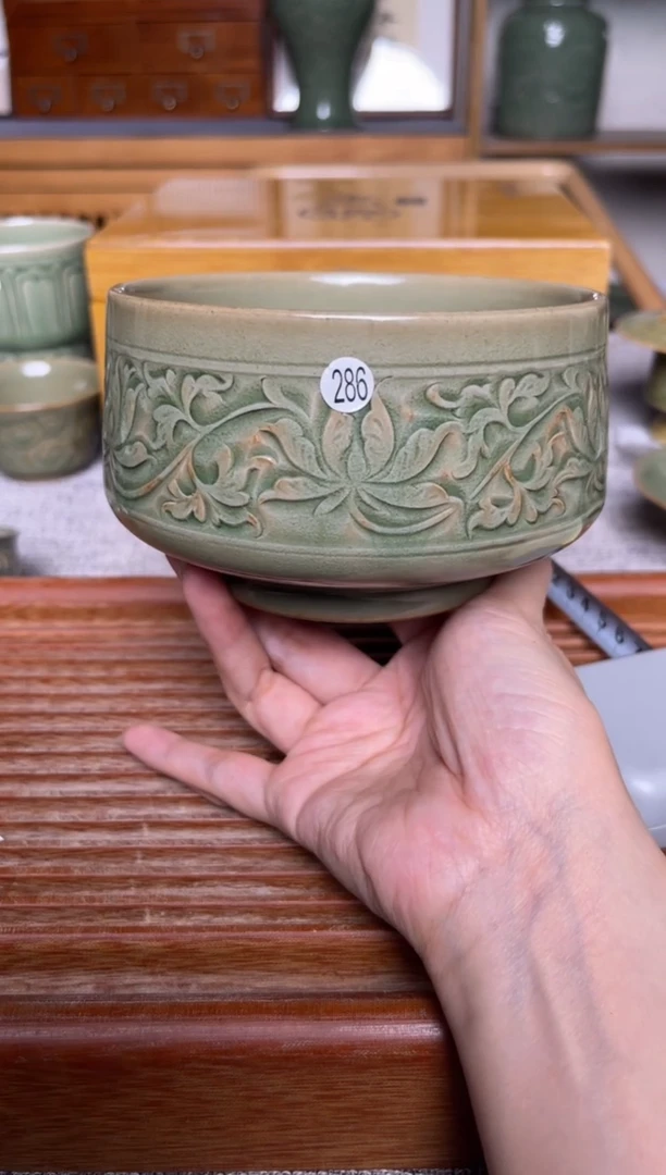 陶瓷286王晓娜 纯手工秘色西番莲纹钵
