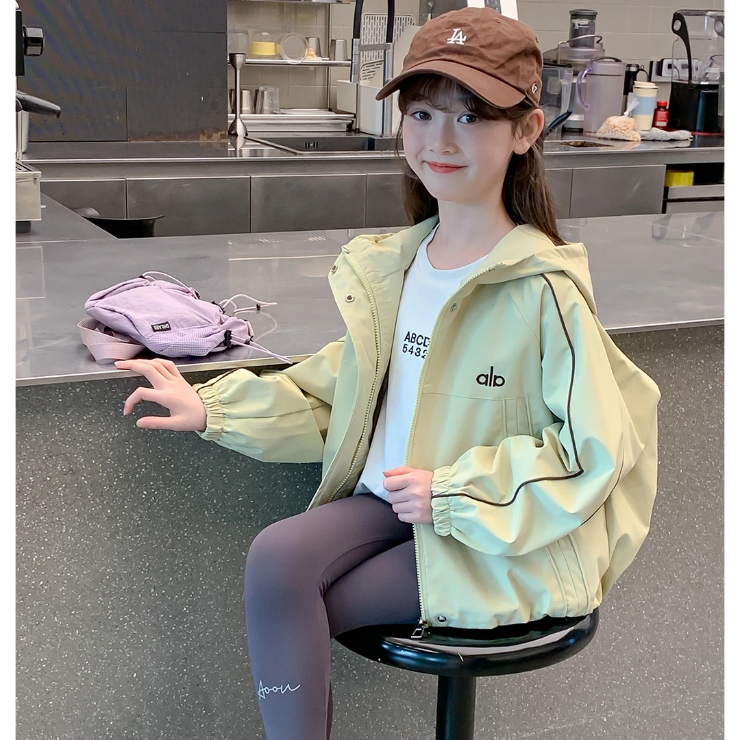 女童春秋外套风衣2025新款儿童韩版洋气冲锋衣上衣中大童上衣防风