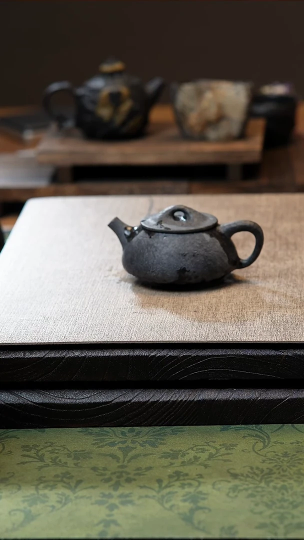 中式庄惠军老师作品冰碛岩重工雕刻凤鸣石瓢壶