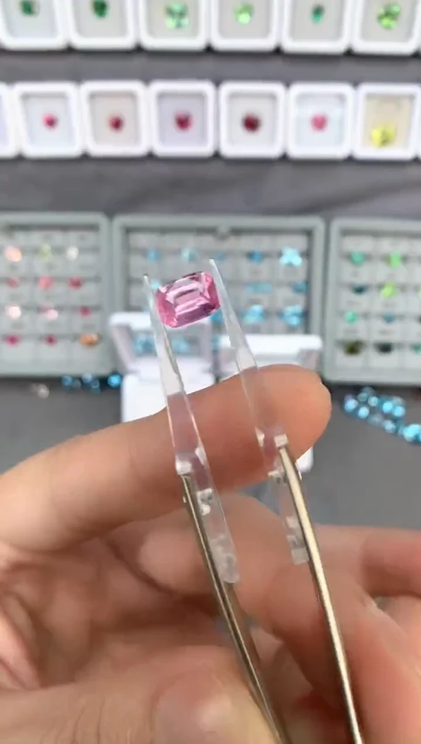 【闪购商品】定制蓝宝石裸石未镶嵌1.5ct