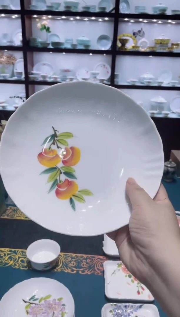 景德镇手绘釉下玉瓷8英寸柿子花瓣盘