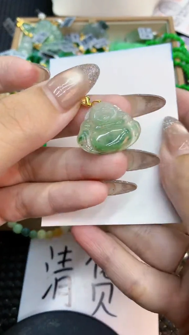 颈饰未镶嵌翡翠1