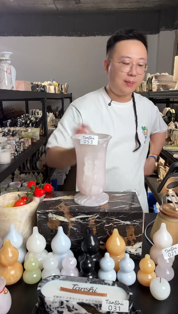 石材053粉玉花瓶