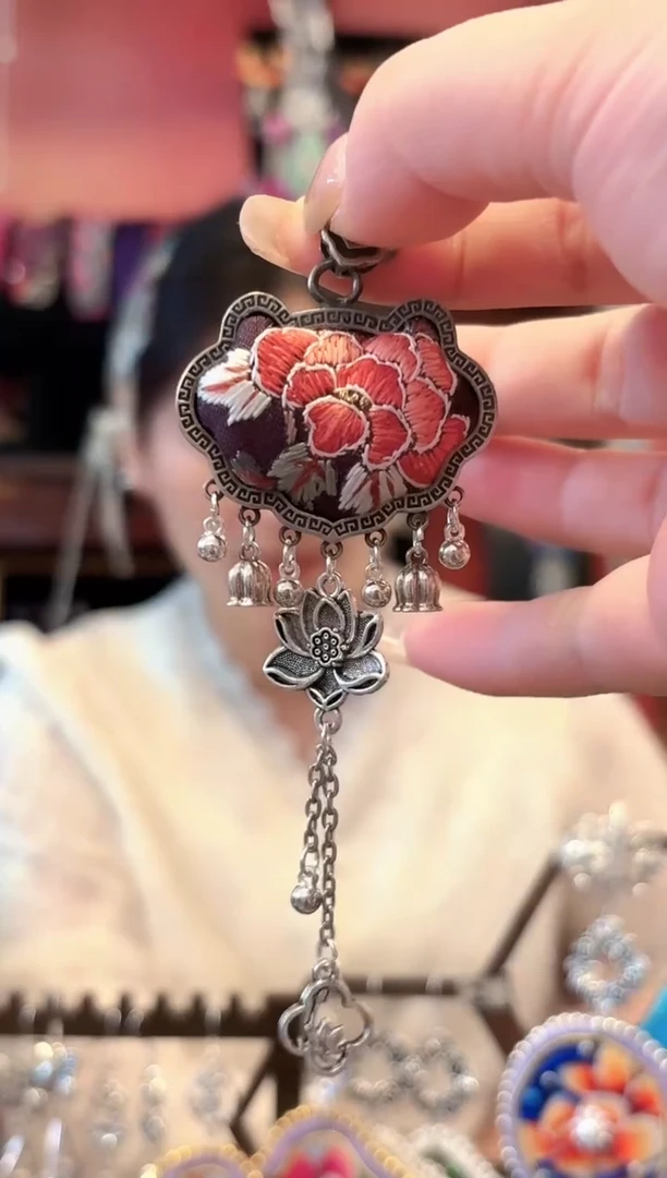 织绣蓦****️云织谣民族风精美饰品  455