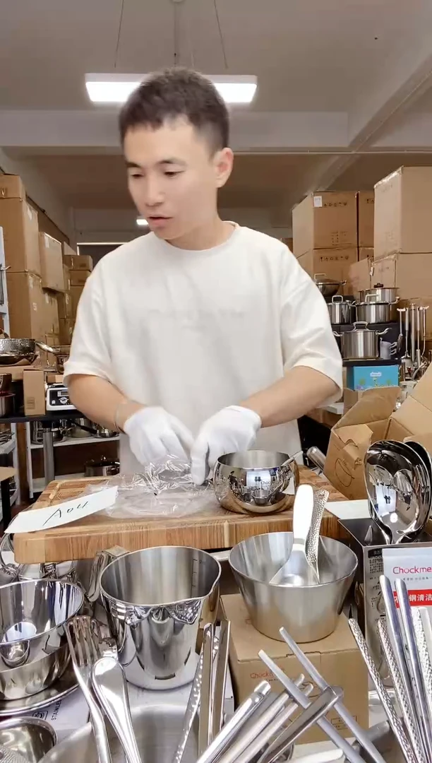 A04 微瑕卓德铭四叶草调料罐