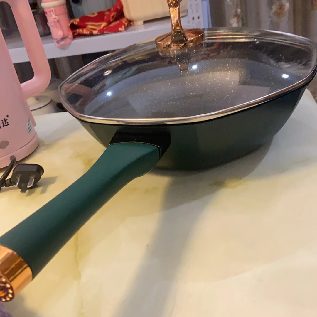 八角锅炒锅 炒菜