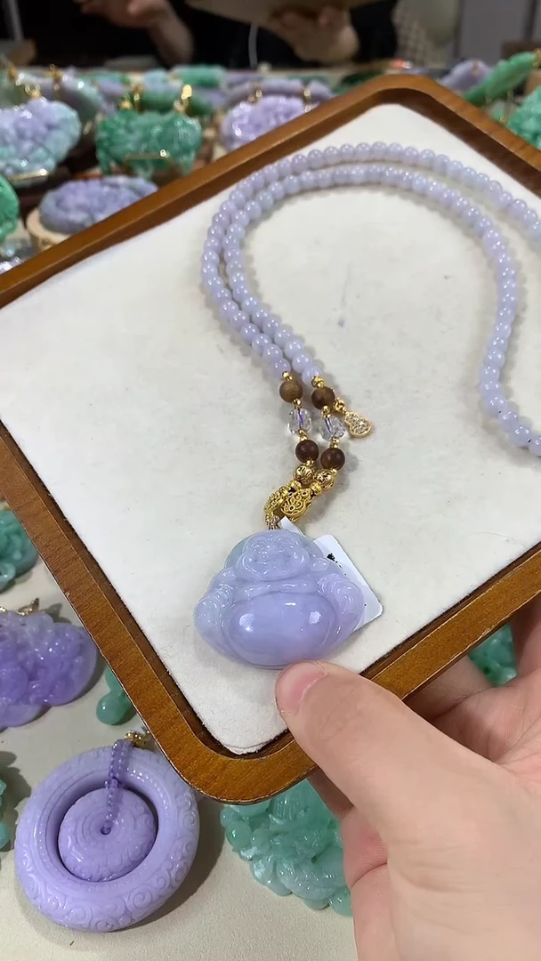 颈饰未镶嵌翡翠吊坠