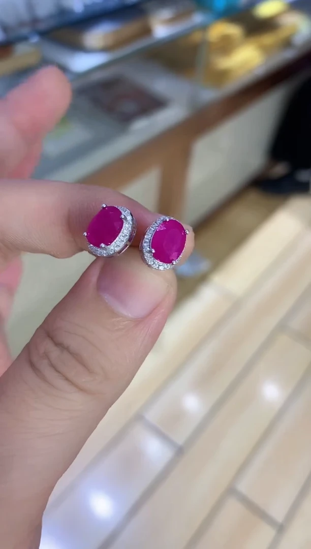 【闪购商品】红宝石耳饰银S925镶嵌...........
