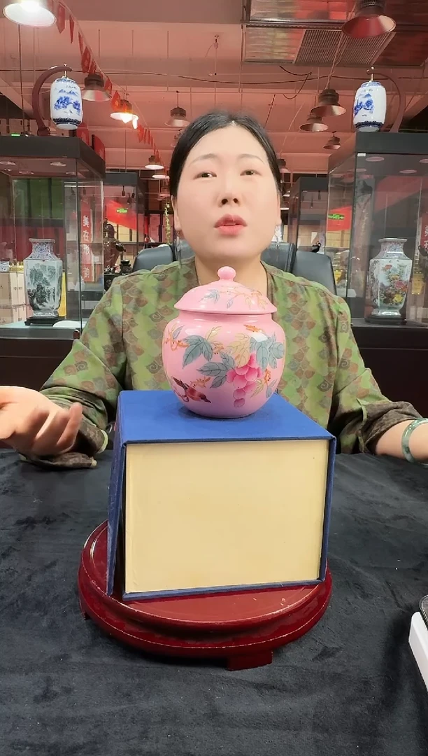 摆件景德镇稀土瓷A2