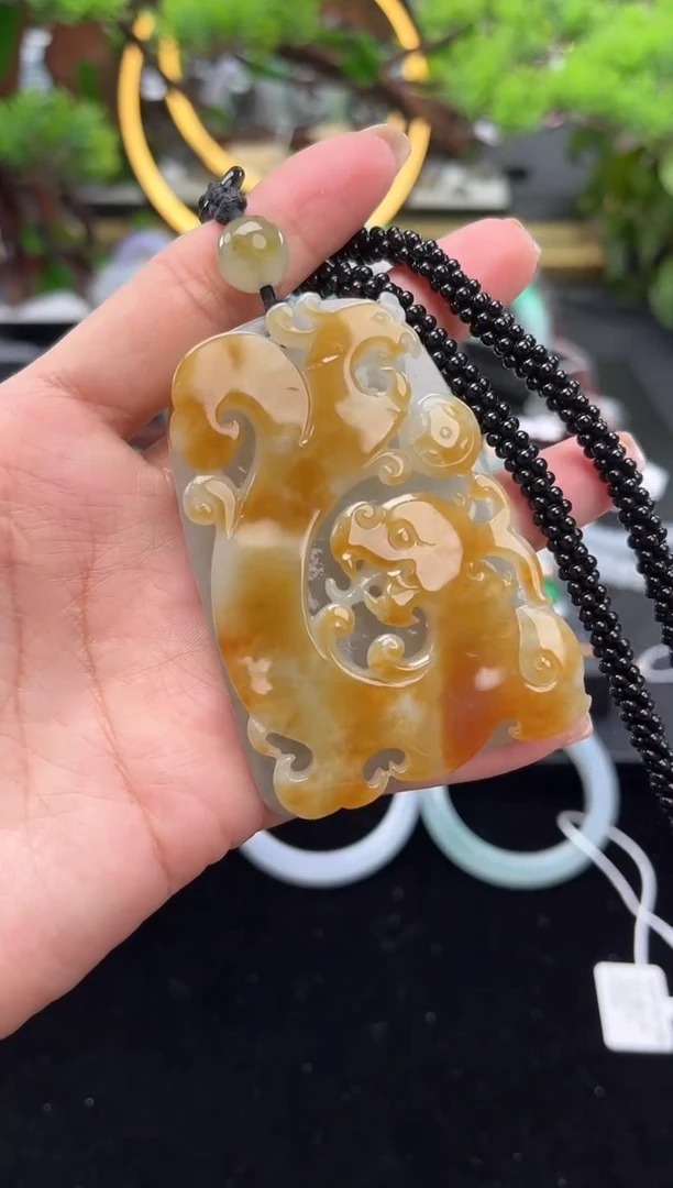 颈饰未镶嵌翡翠吊坠