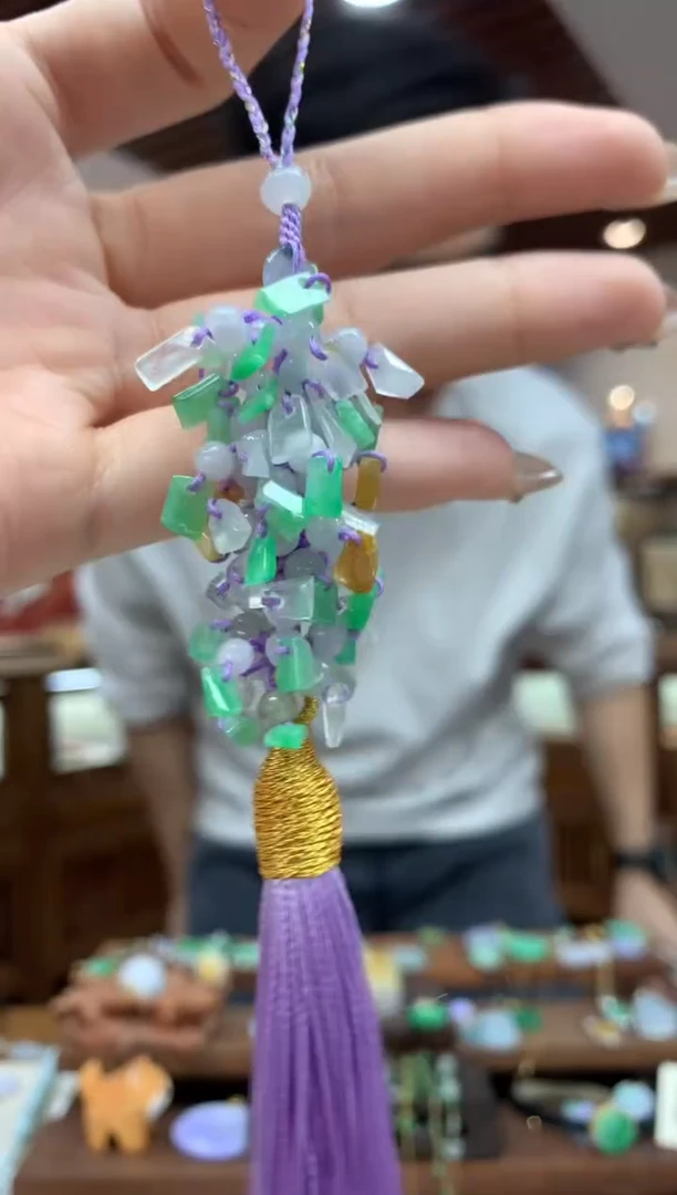 【闪购商品】翡翠挂件未镶嵌碎石